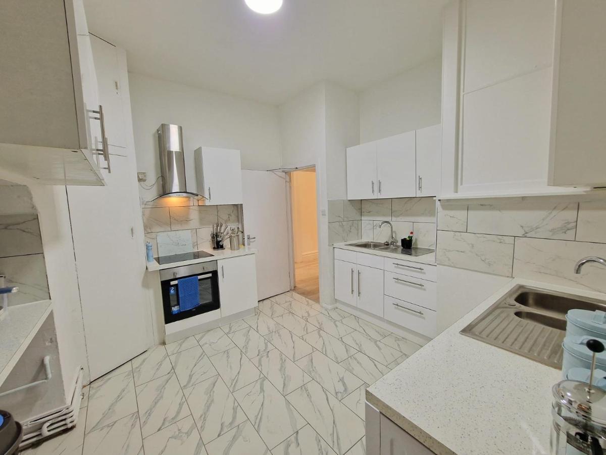Spacious 4 Bedrooms Apartment For 10 Near Marble Arch Londra Exterior foto