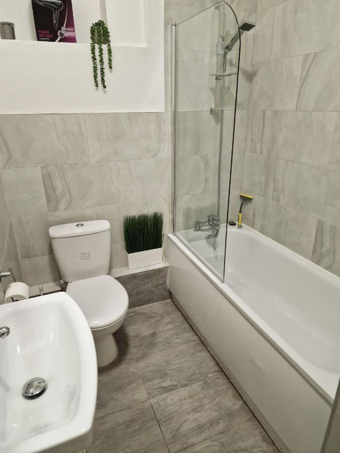 Spacious 4 Bedrooms Apartment For 10 Near Marble Arch Londra Exterior foto