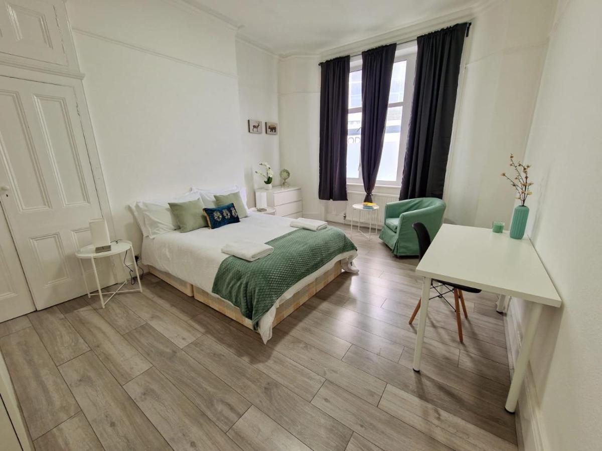 Spacious 4 Bedrooms Apartment For 10 Near Marble Arch Londra Exterior foto