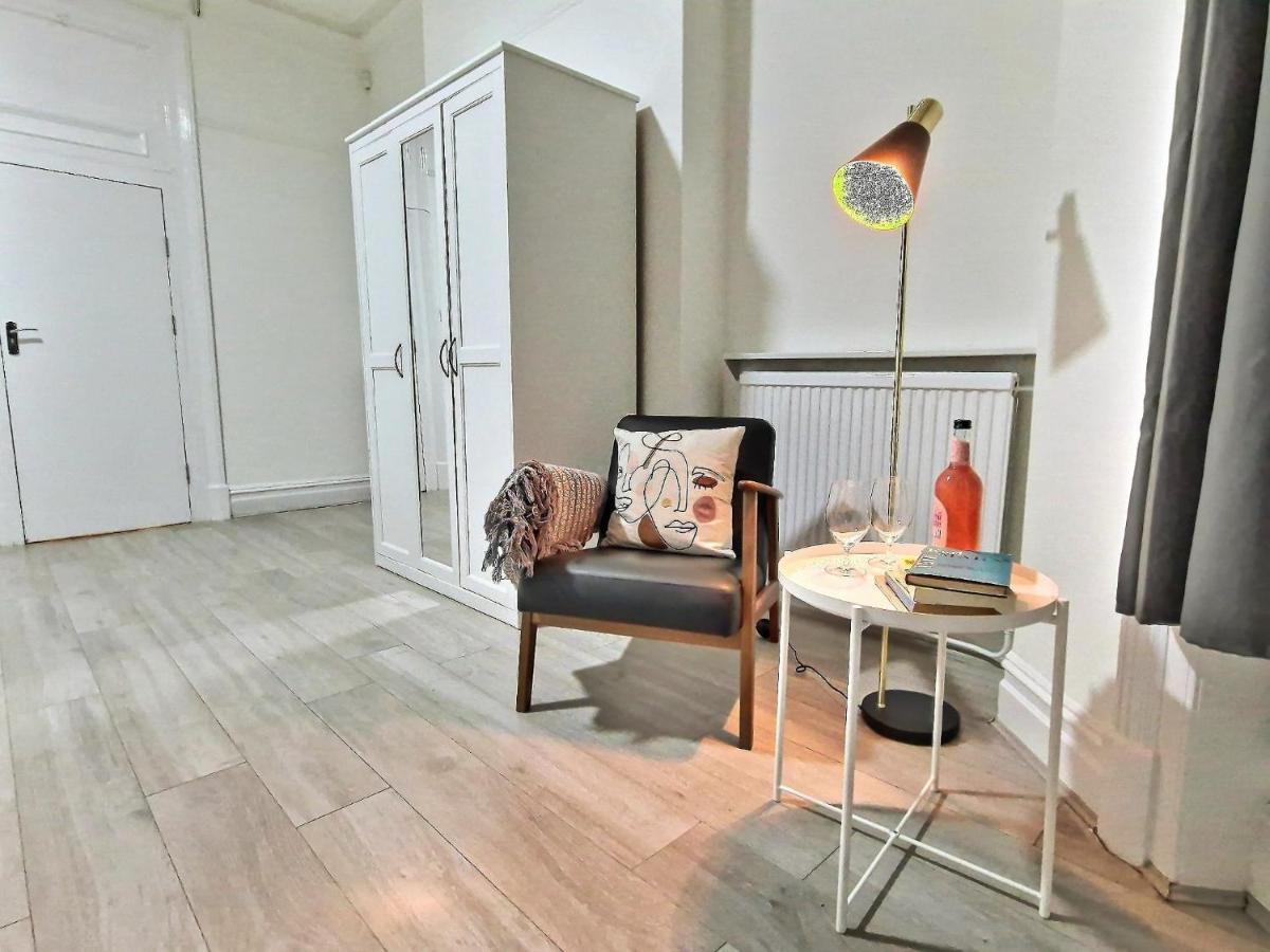 Spacious 4 Bedrooms Apartment For 10 Near Marble Arch Londra Exterior foto